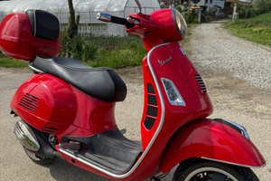 Piaggio Vespa 300 gts super