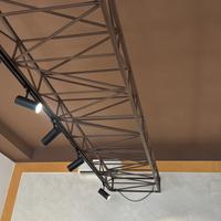 TRALICCI ESTETICA E ILLUMINAZIONE LOCALE