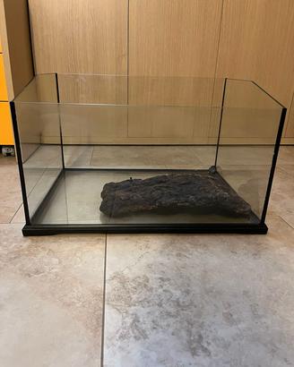 Acquario per tartarughe 