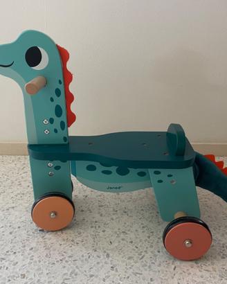 Janod - Cavalcabile Dinosauro Portosauro in Legno