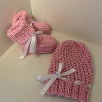 Scarpine neonata con cappellino 0-3 mesi a mano