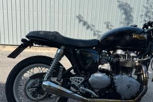 Triumph Thruxton 900