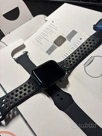 Apple watch series 9 con scatola e cinturino nike
