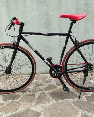 Scatto Fisso Urban con Ruote Alto Profilo