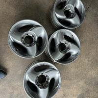 Set 4 cerchi in lega da 16nissan mitsubishi 6 fori