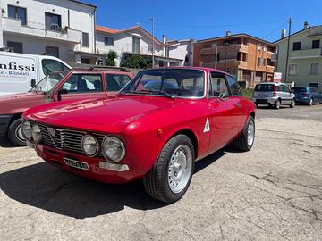 Alfa Romeo Gt Junior 1.3 con motore 2.0