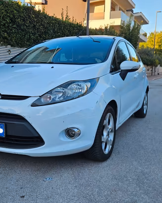 FORD FIESTA GPL 2012