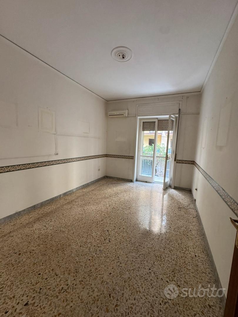 Appartamento via Luigi Guercio - Vista 3