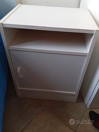 comodino bianco 