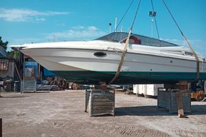 Motoscafo 8 metri con motore 5.0/8 cilindri