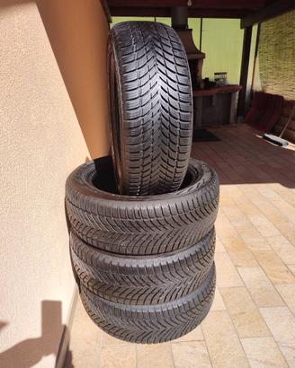 Pneumatici Nokian quattro stagioni, misura 225/55