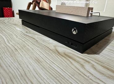 Xbox One S 1TB + Controller + cavi - Ottime condiz