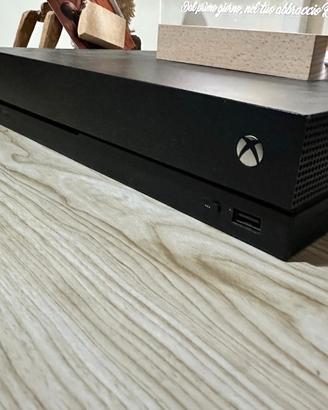 Xbox One S 1TB + Controller + cavi - Ottime condiz