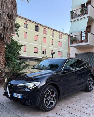 Alfa Romeo Stelvio 2.2 Turbodiesel 210 CV AT8 Q4 E