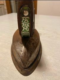 Antico ferro da stiro elettrico