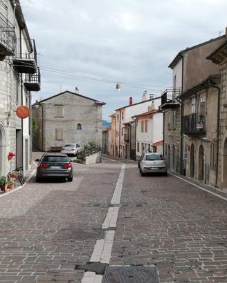 Casa terratetto unifamiliare, ristrutturata, con a