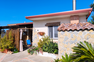 Calablu -con patio e amaca a pochi passi dal mare
