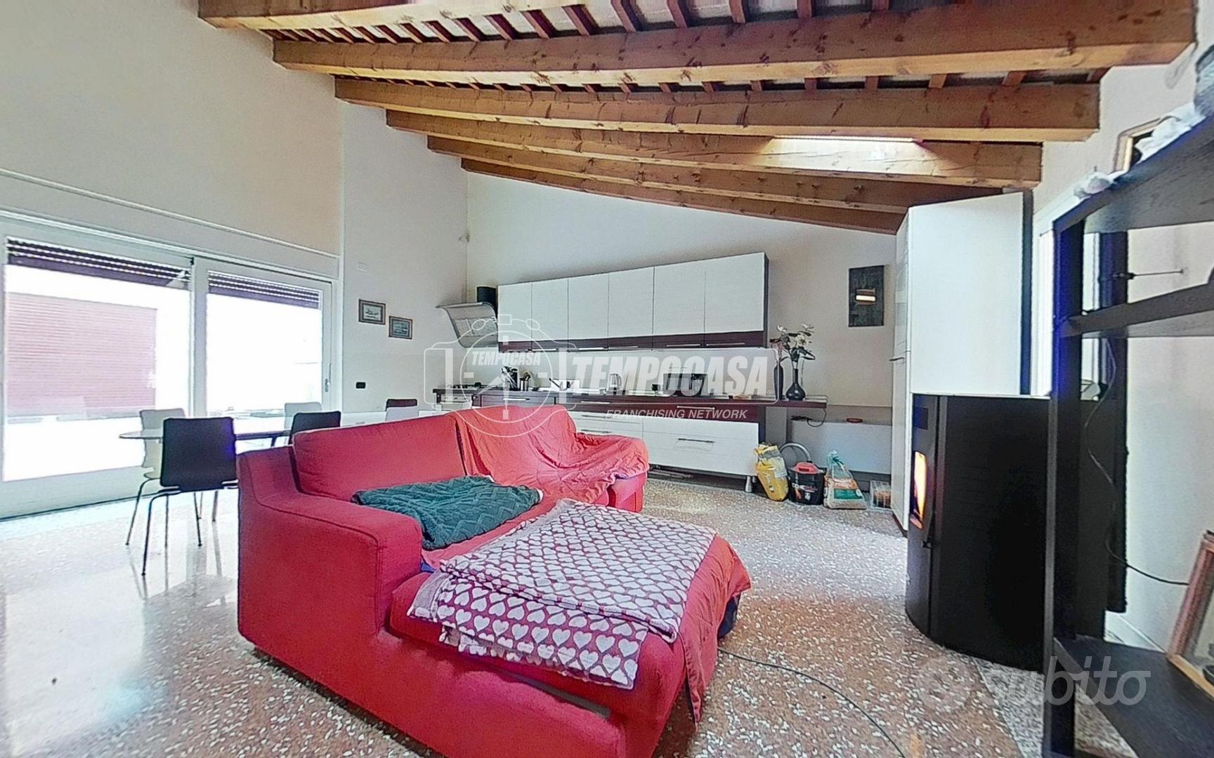 VILLA CON GIARDINO