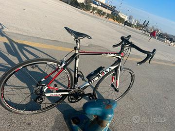 Bici da corsa in carbonio