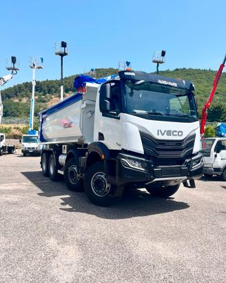 IVECO T-WAY AD410T54 VASCA RIBALTABILE POST