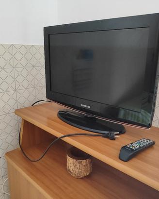 TV e telecomando