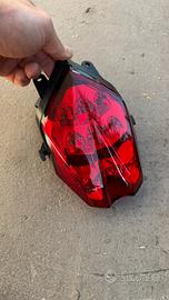 Faro posteriore triumph street triple rs 2022