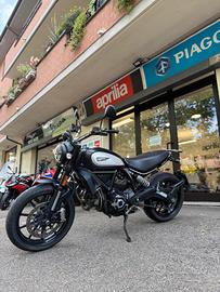 Ducati Scrambler ICON DARK