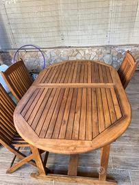 tavolo da giardino con sedie