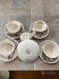 Completo di 5 tazze da the’ con piattino Inglese