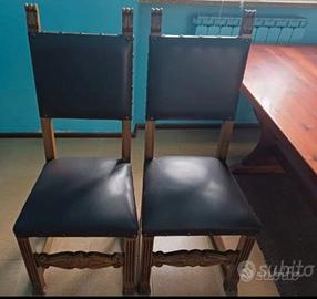 Due sedie legno e similpelle