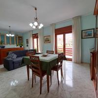 Appartamento 4 vani con box e posto auto