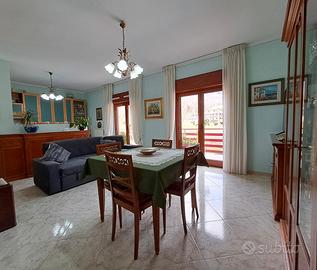 Appartamento 4 vani con box e posto auto