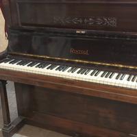 Pianoforte verticale 