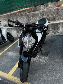 KTM DUKE 390 2022