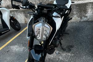 KTM DUKE 390 2022