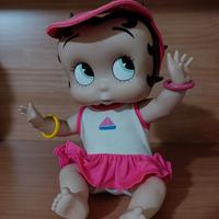 Statuina di Betty boop baby. È alta circa cm. 22,5