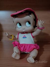 Statuina di Betty boop baby. È alta circa cm. 22,5