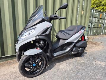 MP3 300 hpe sport - guida anche con patente B