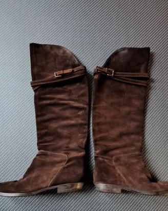 Stivali scamosciati color marrone