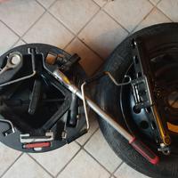 ruotino 147 con accessori e crick