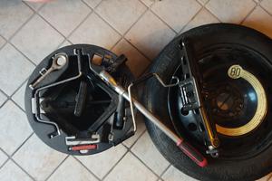 ruotino 147 con accessori e crick