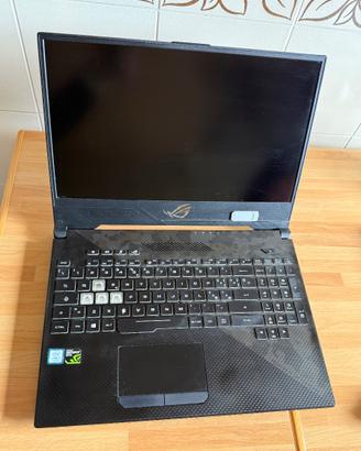ASUS ROG Strix GL504GM i7-8750H GTX 1060 16GB
