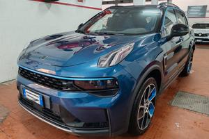 Lynk & Co 01 1.5 phev auto