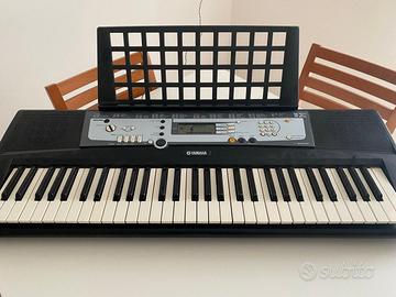 Tastiera Yamaha PSR E213