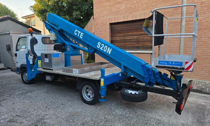 Piattaforma aerea autocarrata CTE S20N Sequani