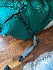 monopattino a spinta