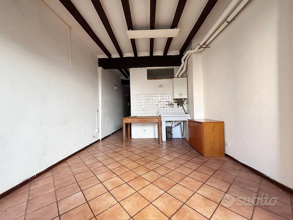 Apartment in Parma, Oltretorrente - Vista 4