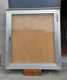 Bacheca in alluminio