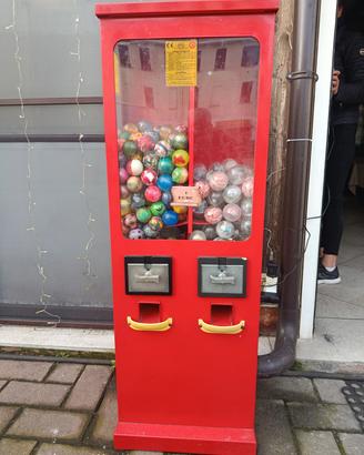 Distributore di palline