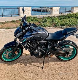 Yamaha MT-07 del 2024 – Quick Shifter + Accessori